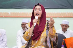 Yenny Berharap Indonesia Bisa Dipimpin Santri