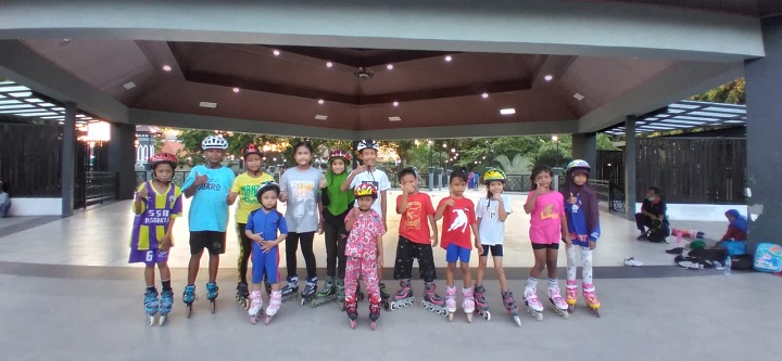 Atlet-atlet usia SD-SMP yang tergabung dalam klub Mahesa Inline Skate Gresik (MISG)