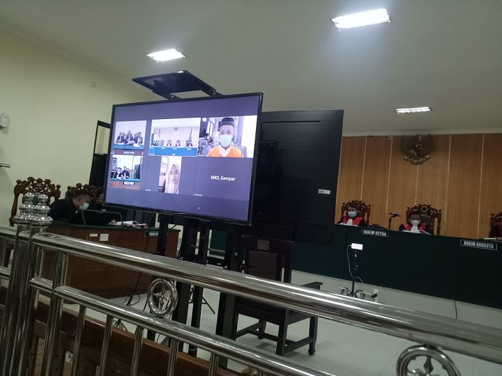 Sidang perkara kecelakaan yang menewaskan Vanessa Angel dan suaminya, Febri Ardiansyah (Bibi) dengan terdakwa Tubagus Joddy di Pengadilan Negeri Jombang, Kamis (17/2/2022). SP/Arief