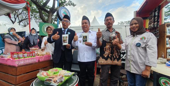 Wabup Gus Mujib saat membuka Harkop festival 2022 di Ceng Ho
