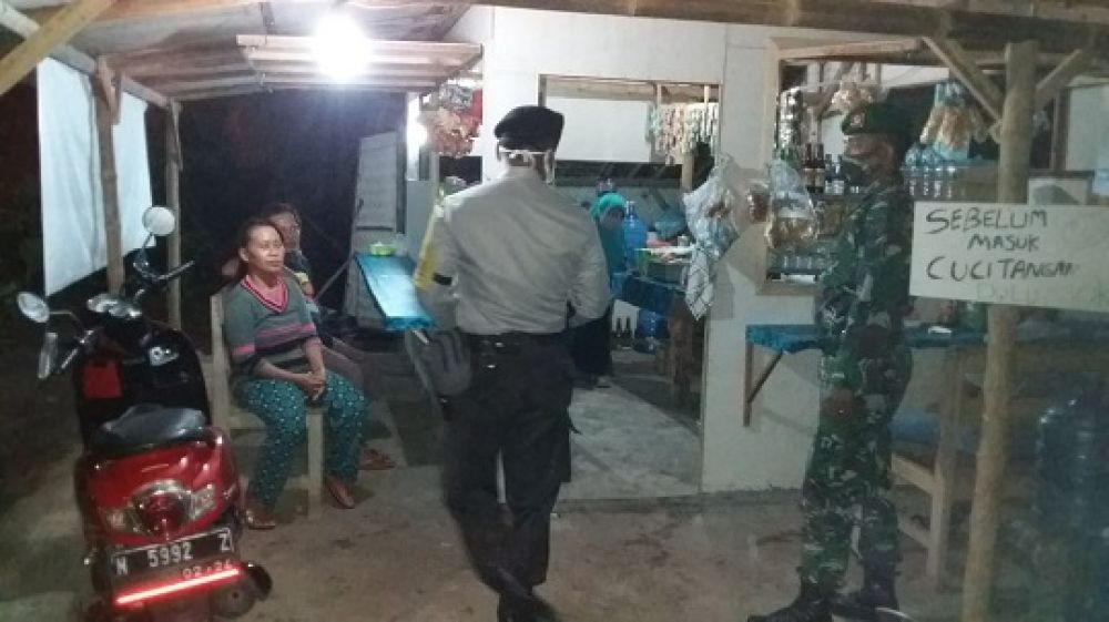 TNI dan Polri melakukan patroli bersama. SP/Lim