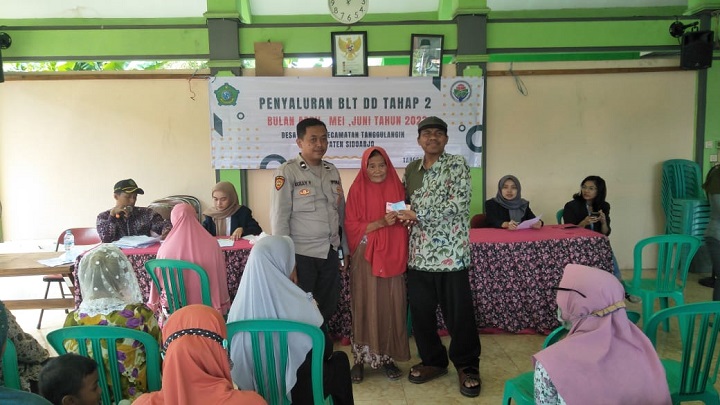 Pembagian BLT desa Kludan. SP/Hikmah