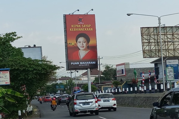 Baliho Puan Maharani yang tersebar di seluruh penjuru Indonesia.