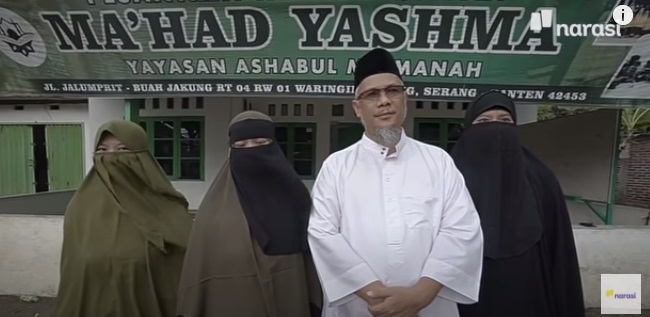 Screencapture video berjudul “Menguak Sisi Lain Mentoring Poligami Berbayar Buka Mata” ini telah ditonton hingga 1 juta kali.