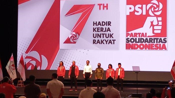 Wakil Ketua Dewan Pembina PSI Grace Natalie saat acara puncak peringatan HUT Ke-7 PSI yang juga dihadiri Presiden Jokowi di Ballroom Djakarta Theater, Jakarta, Rabu (22/12/2021).