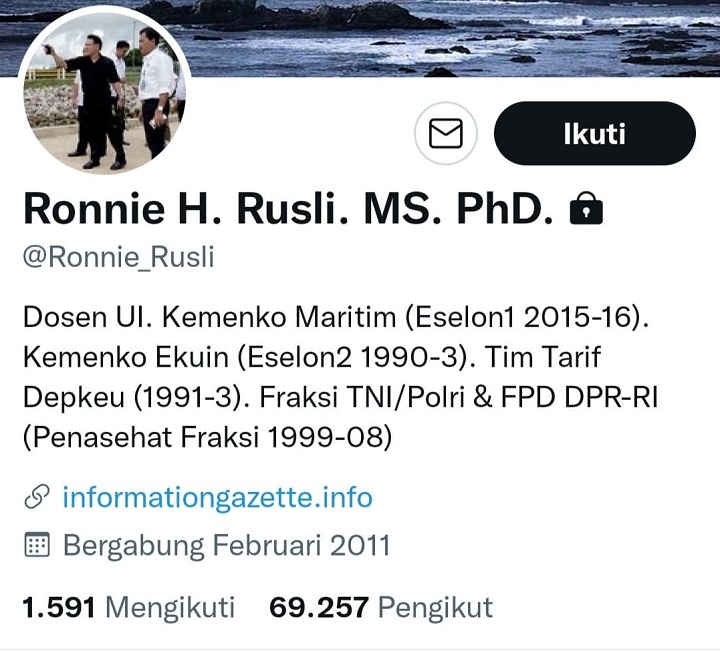 Akun Twitter @Ronnie_Rusli yang sengaja di-private.