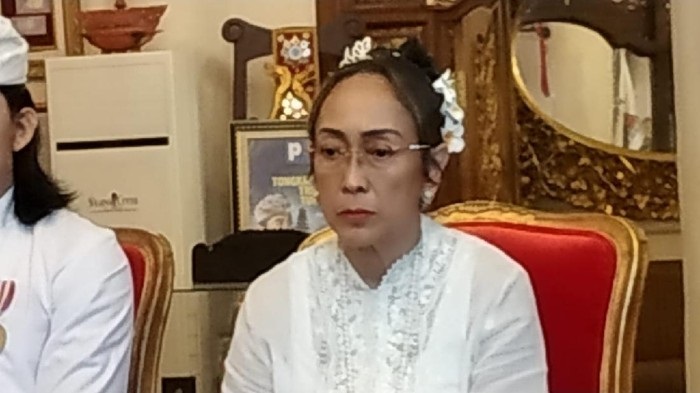 Sukmawati Soekarnoputri setelah menjalani ritual pindah agama Hindu.