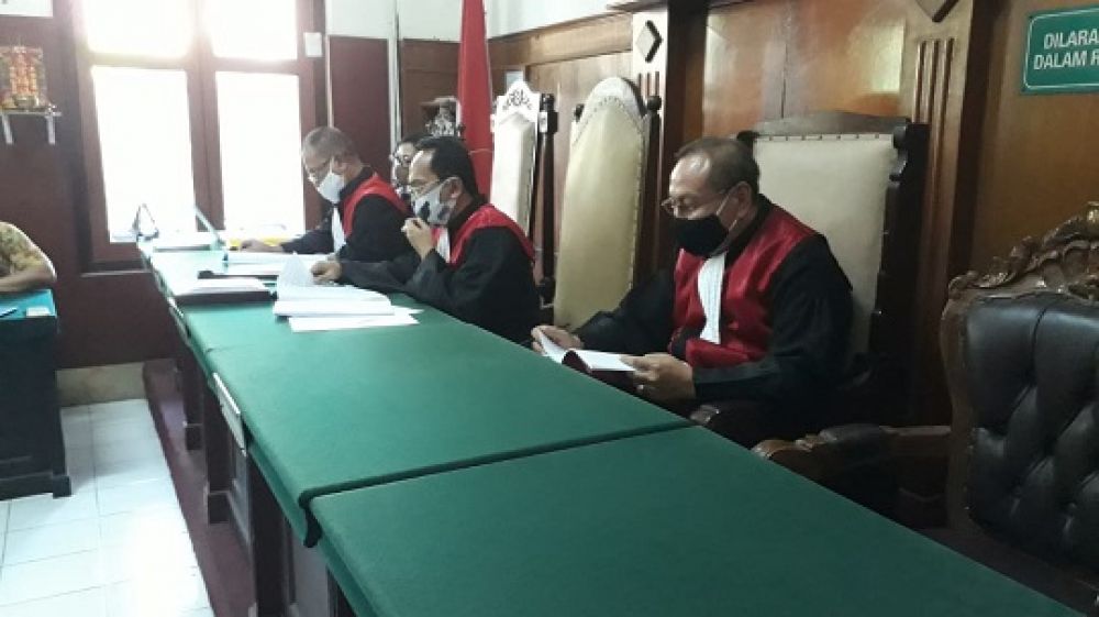 Majelis hakim yang dipimpin hakim Made Subagia yang menetapkan PT Avila sebagai pihak dalam PKPU, Senin (14/9/2020).