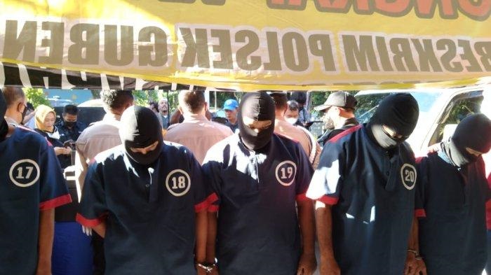 Pelaku pembobolan di perkantoran Jalan Kertajaya Surabaya, saat ditahan di Polsek Gubeng