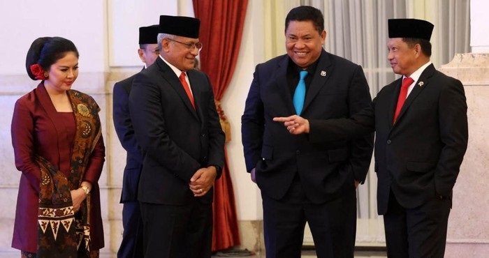 Presiden Joko Widodo melantik Irjen Marthinus Hukom sebagai Kepala Badan Narkotika Nasional (BNN) yang baru di Istana Negara Jakarta, Jumat (8/12/2023). Ia menggantikan Komjen Petrus R Golose.