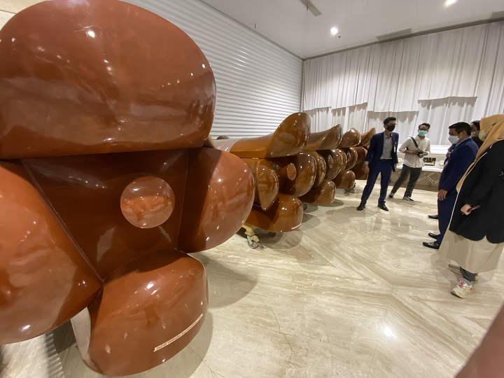 Peti jenazah yang ditawarkan oleh Grand Heaven Surabaya memiliki kualitas premium yakni bahan berkualitas tinggi dan pilihan yang beragam, mulai dari peti impor hingga peti jenis Siupan.