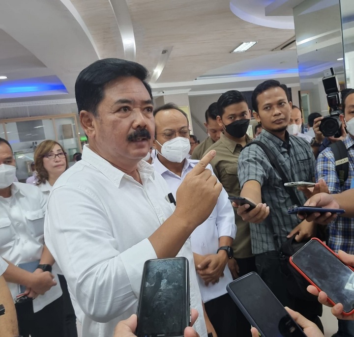 Hadi Tjahjanto, Menteri ATR/BPN saat melakukan sidak dan berbincang langsung ke kantor ATR/BPN se-Jateng