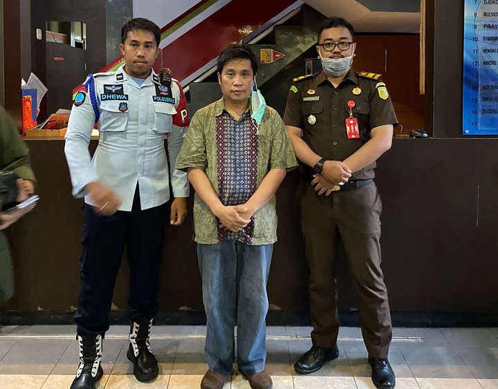 Julianto Eka Putra alias JE, terdakwa pencabulan terhadap siswi Sekolah Selamat Pagi Indonesia (SPI) saat ditahan di Rutan Lowokwaru.