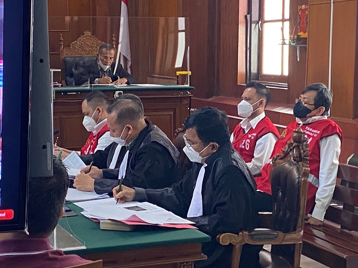 Tiga terdakwa kasus Viral Blast Global, menjalani sidang secara offline dalam sidang lanjutan agenda pemeriksaan saksi, Rabu (31/8/2022)