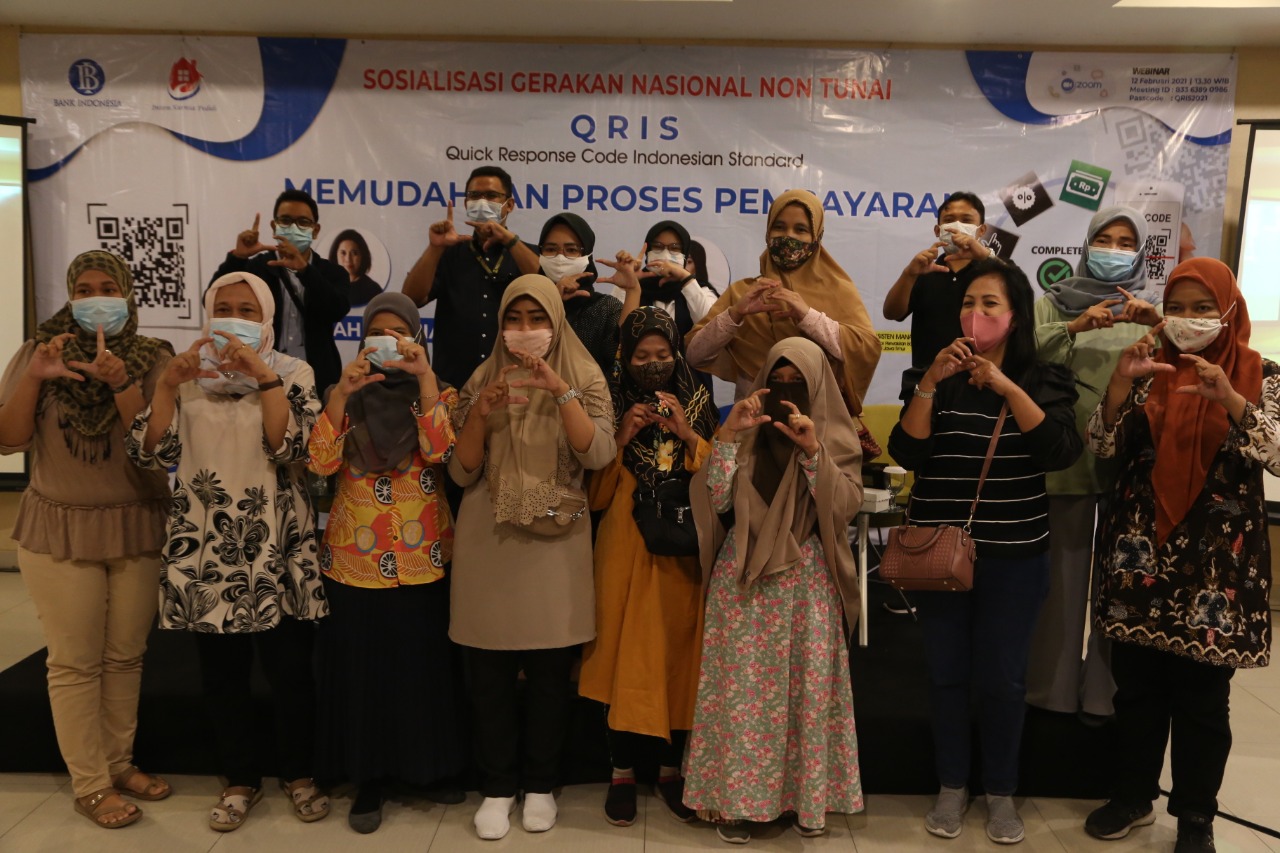 Penyelenggara Jasa Sistem Pembayaran (PJSP) menggunakan QR Code. SP/ Julian