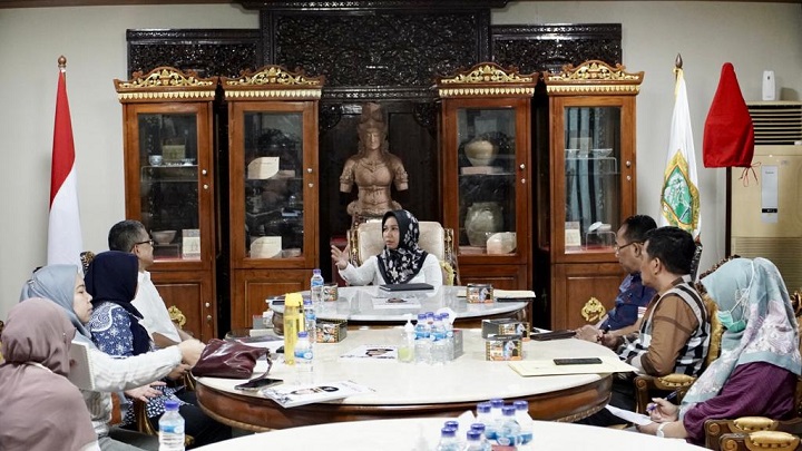 Wali Kota Mojokerto saat wawancara bersama Tim Riset BRIN