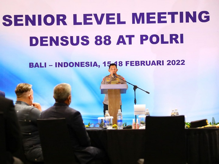 Kapolri Jenderal Listyo Sigit memberikan pengarahan di acara Senior Level Meeting Detasemen Khusus (Densus) 88 Antiteror Polri di Bali. SP/Her