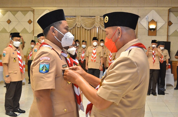 Gus Yani dilantik sebagai Ketua Majelis Pembimbing Kwarcab Pramuka Gresik oleh Ketua Kwarda Pramuka Jatim Muhammad Arum Sabil. SP