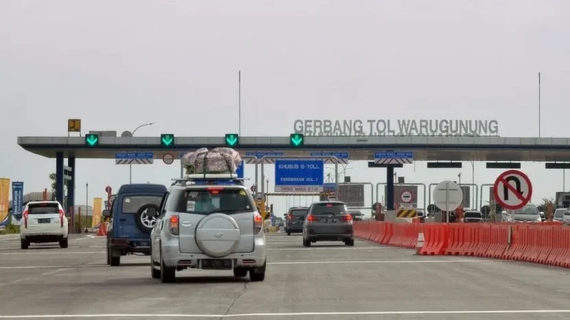 Gerbang Tol Warugunung.