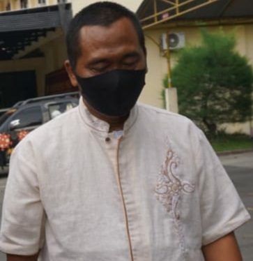 Pengasuh ponpes simbaringin yang sudah ditetapkan sebagai tersangka pencabulan dan pemerkosaan. SP/Dwi Agus S