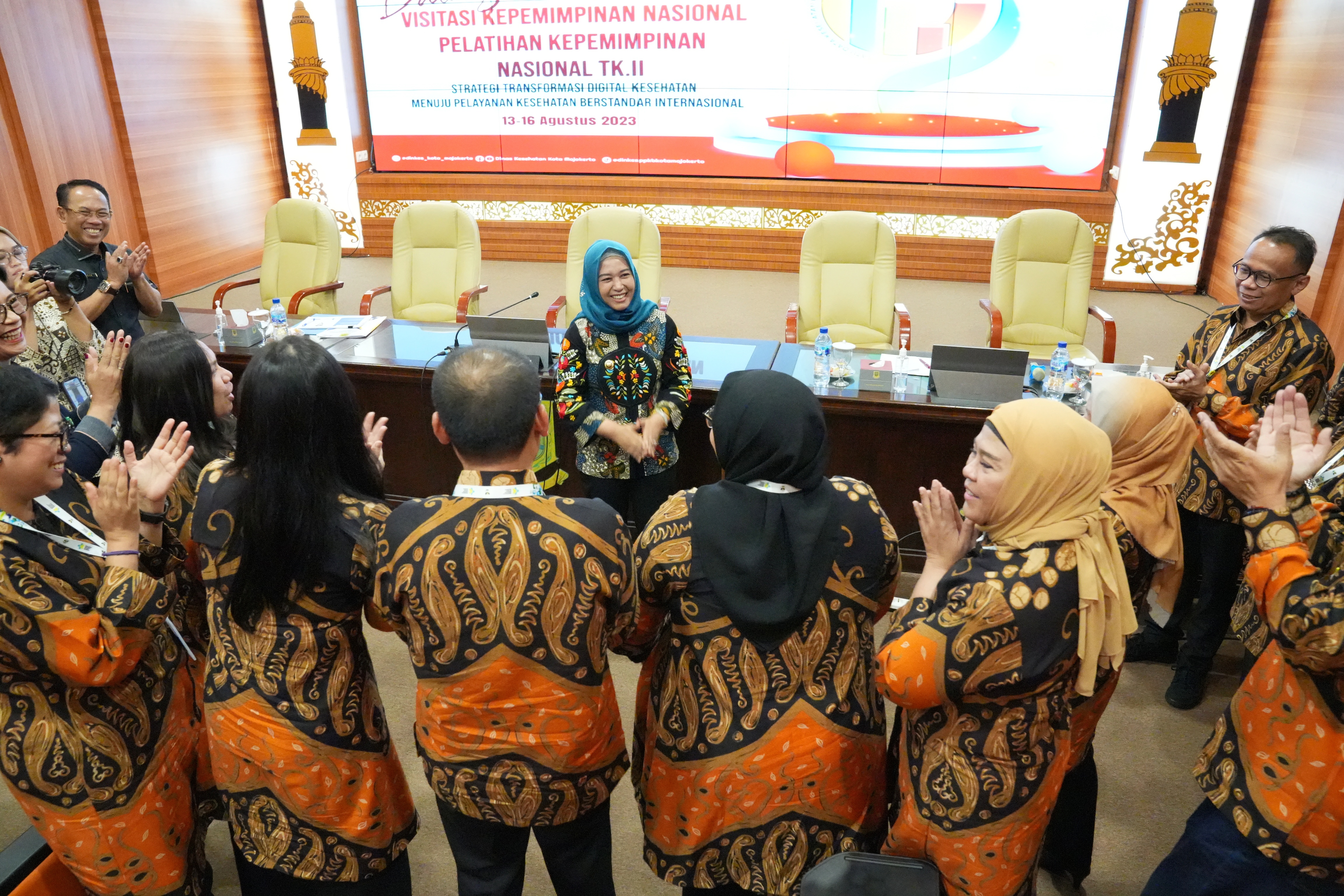 Walikota Mojokerto Ning ita saat menerima peserta VKN Tingkat II Angkatan ke XVIII Kemenkes RI