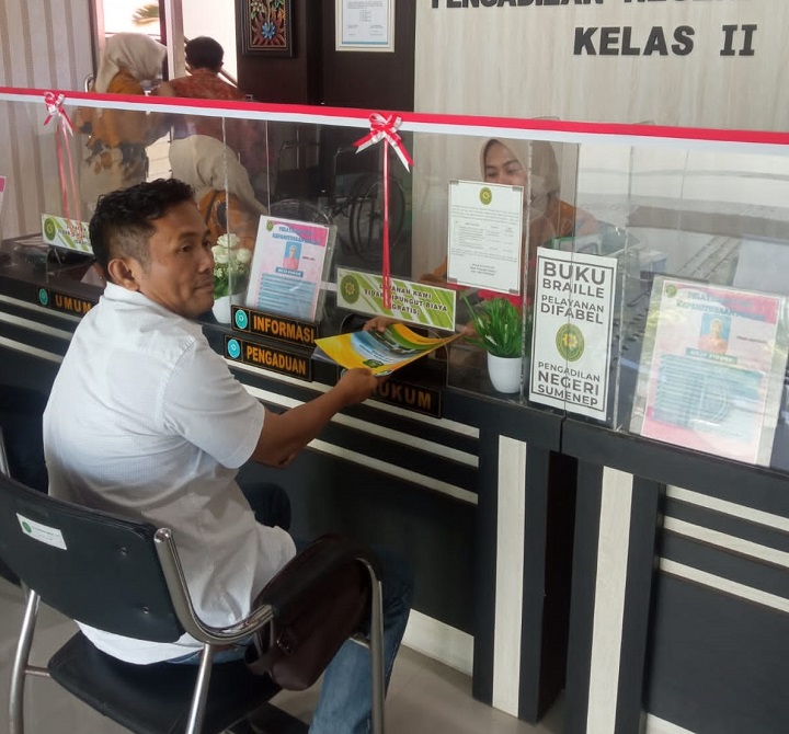 H. Muhammad Siddik SH,MH, Kuasa Hukum pemerintah Kab. Sumenep, saat di Pengadilan Negeri Sumenep. SP/Ainur Rahman