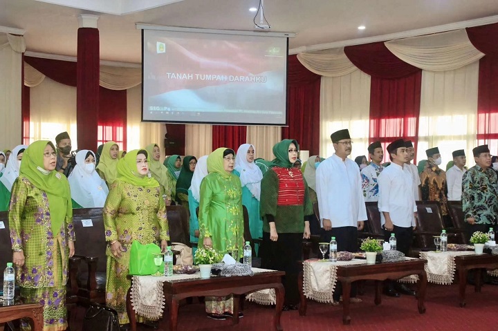 Wali kota Pasuruan H Saifullah Yusuf (Gus Ipul) menghadiri pelantikan PC Muslimat NU Kota Pasuruan di Gedung Gradika