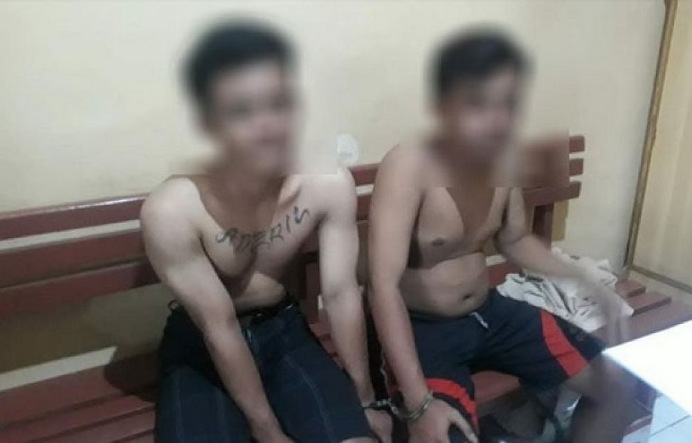 Dua jambret remaja saat diamankan di Polsek Tarik. 