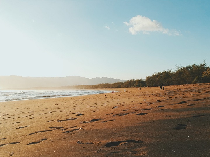 Pantai Pancer Door di Pacitan yang kini telah dibuka kembali.