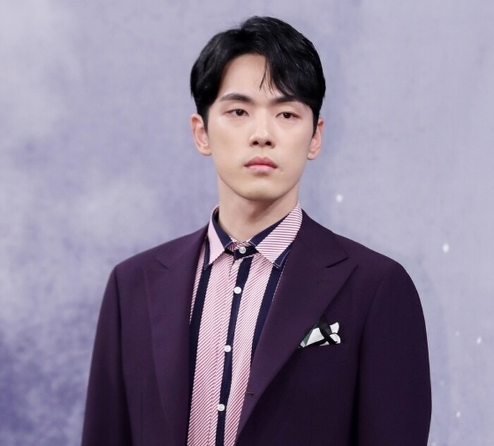 Kim Jung Hyun dikabarkan sedang berselisih dengan agensinya, O & Entertainment, terkait durasi kontraknya. SP/ saostar