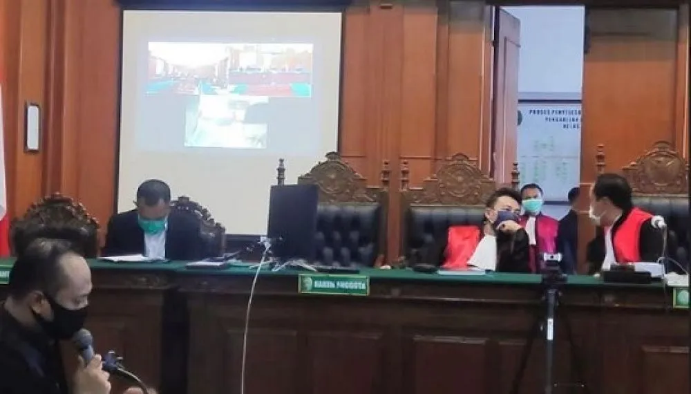 Bobol Kartu Kredit, Dua Spammer Divonis Ringan
