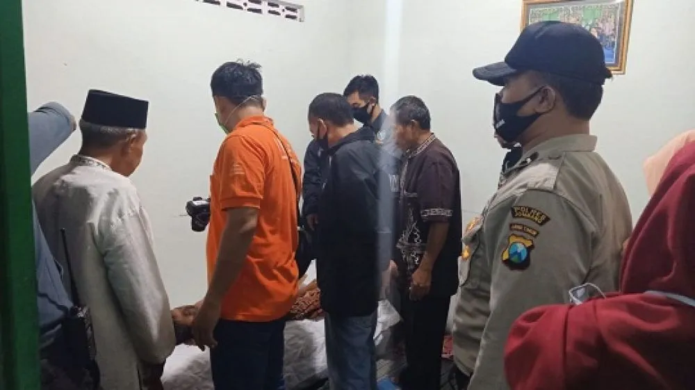 Air Parit Meluap.  Balita di Jombang Meninggal Dunia