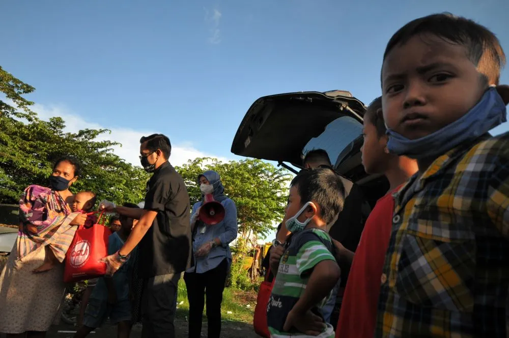APVI Jatim Berbagi Pada Warga Miskin Terdampak Covid-19
