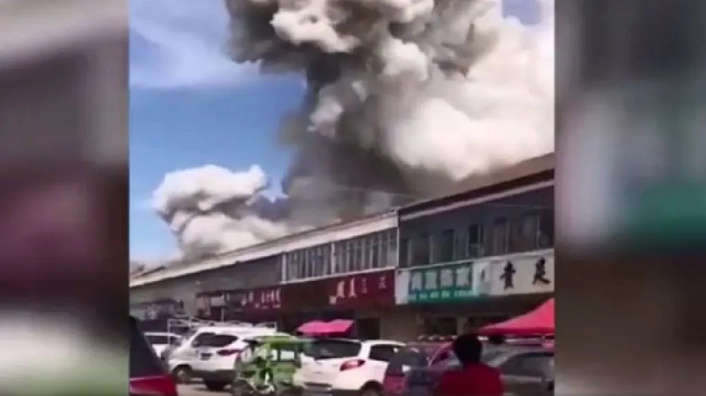 2 Orang Tewas Gudang Pertanian di China Meledak