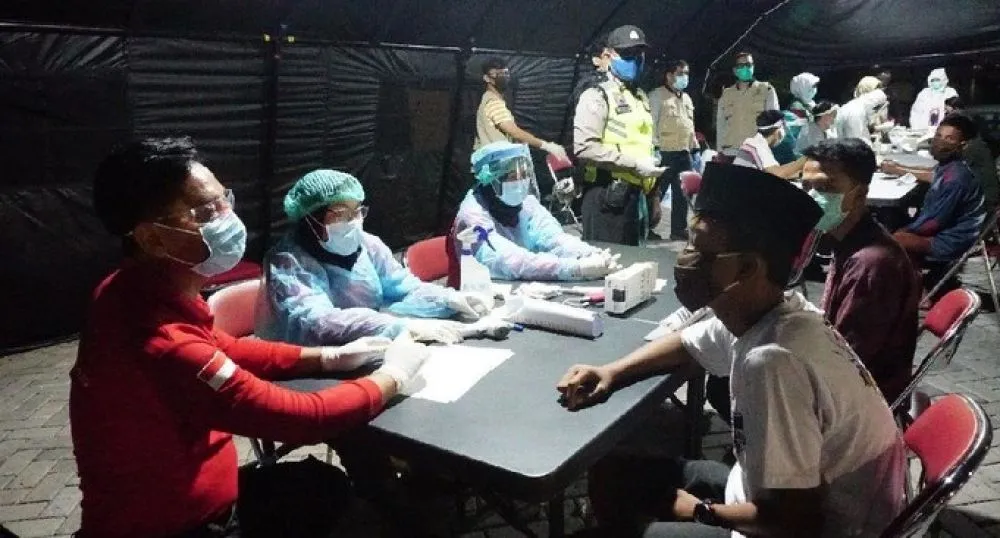 Langgar Jam Malam, 301 Warga Sidoarjo Jalani Rapid Test