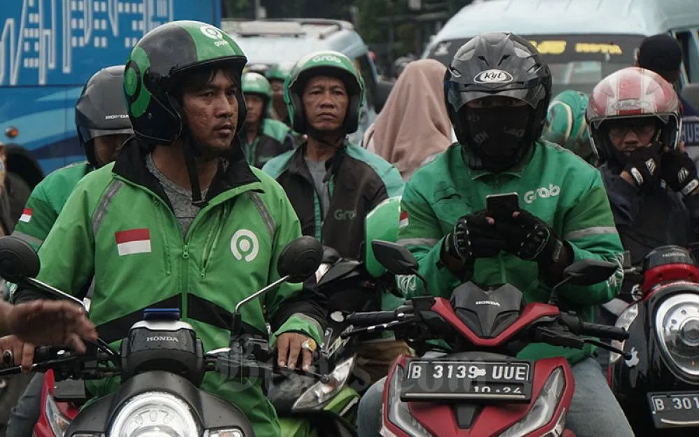Protocol New Normal Naik Ojek, Mendagri dan Menkes Berbeda
