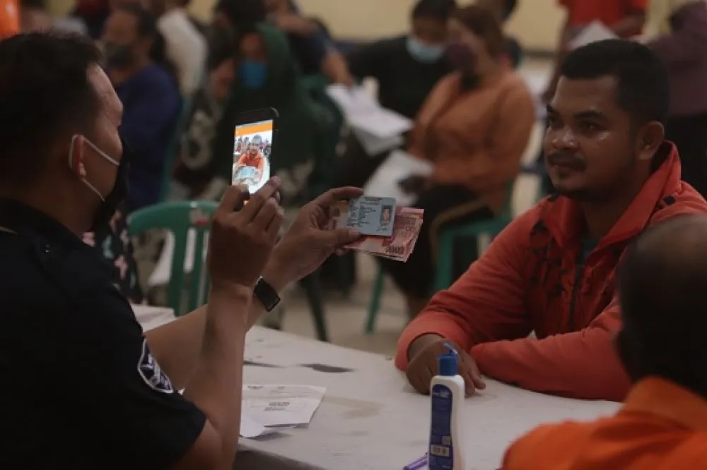 Data Bantuan Covid-19 di Jatim Belum Tepat Sasaran