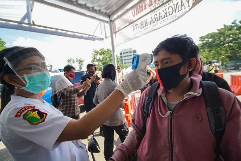 Polres Pelabuhan Tanjung Perak Gelar Repid Test Drive Thru