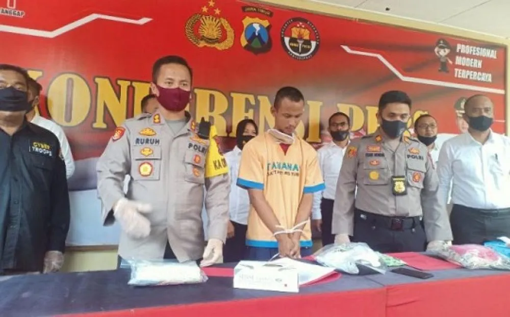 Tak Dijatah Istri, Anak Tiri Jadi Budak Seks Ayah Tiri