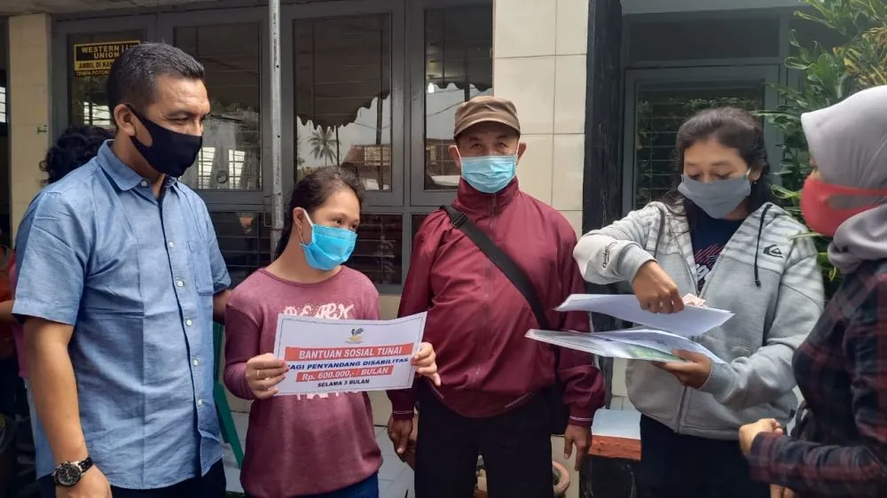 Pemkab Kediri Salurkan BST Kepada 1.896 Disabilitas