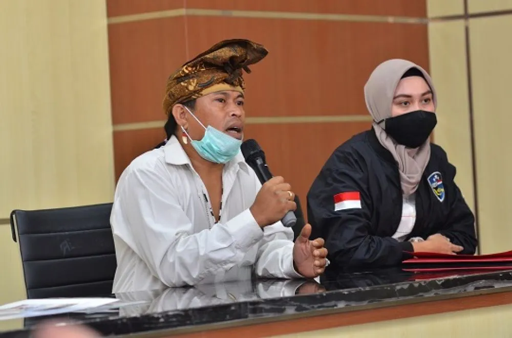 Monyong: Corona Bikin Orang Kampung Terisolasi! Gak Benar!