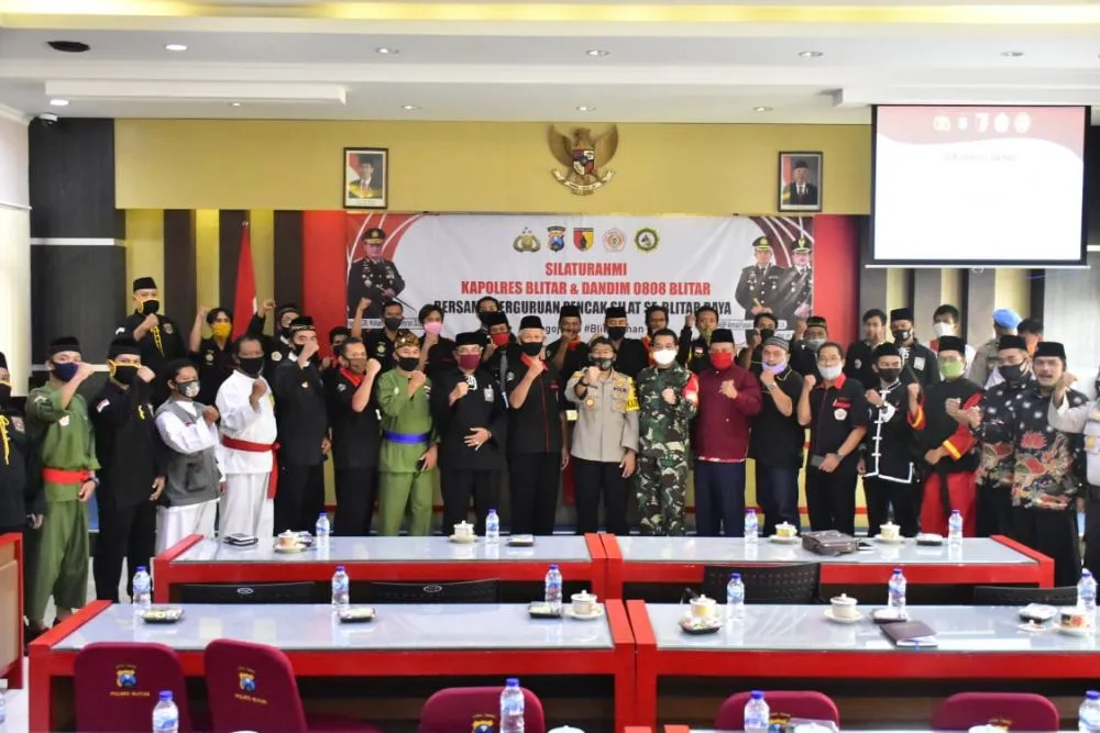 Perguruan Pencak Silat di Blitar Silahturahmi dengan Polres Blitar