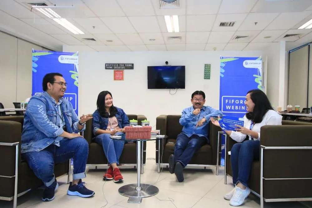 FIFGROUP Gelar Webinar dan Kompetisi Menulis untuk Universitas