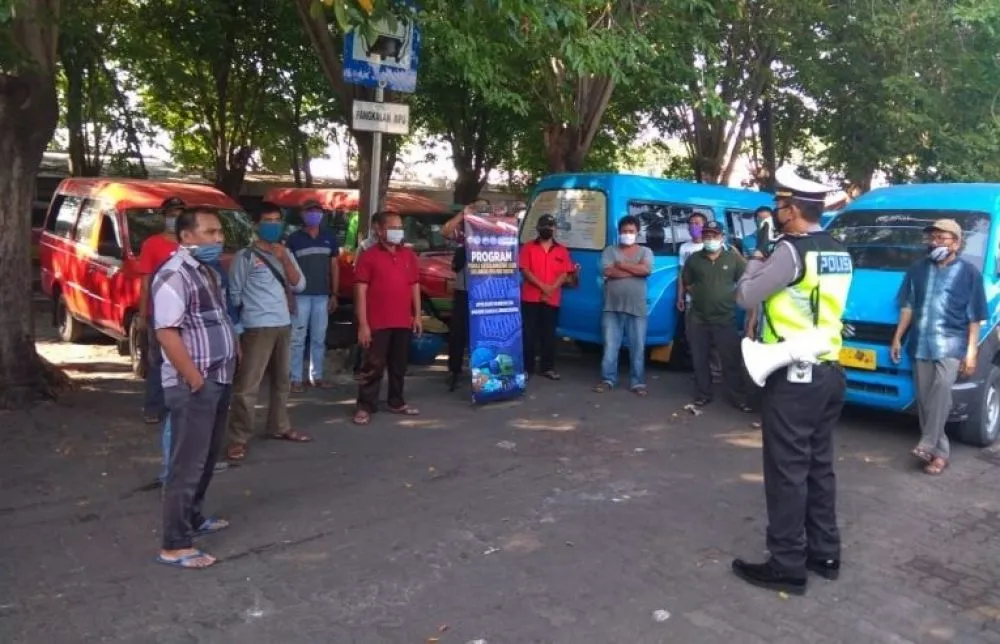 New Normal, Polisi Cek Kesiapan Sopir Angkot Gresik