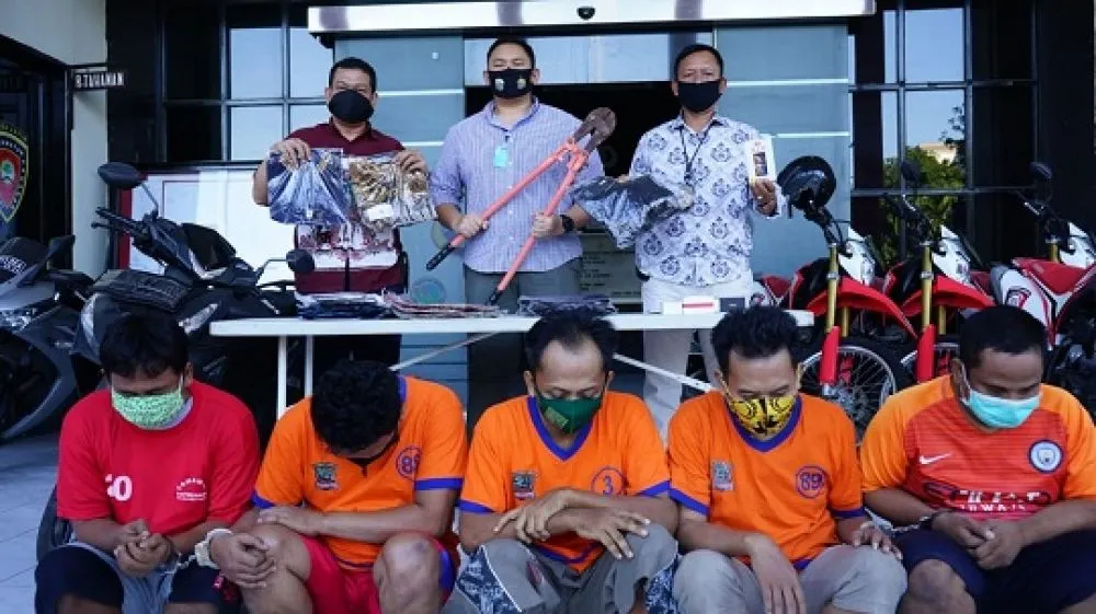 Pembobol Showroom Mobil Ditangkap Bersama Penadahnya