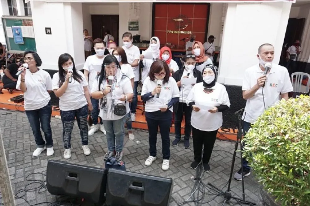 Sebagai Wujud Terima Kasih, SEC Tampil di Kantor Pos Kebon Rojo