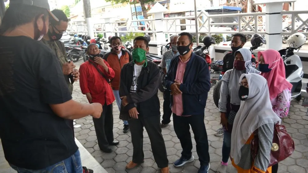 Tagih Bansos, Keluarga Pasien Covid-19 Datangi DPRD Jombang