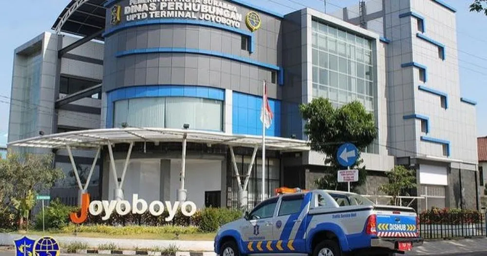 Sekarang Parkir di Terminal Joyoboyo Pakai Uang Elektronik