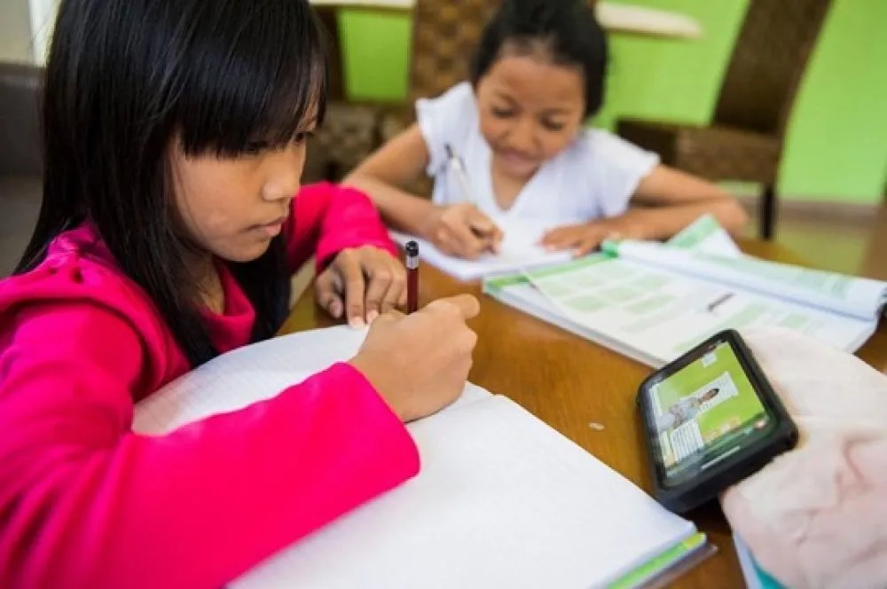 Bosan Belajar Daring, Emak-Emak Sidoarjo Minta Sekolah Dibuka