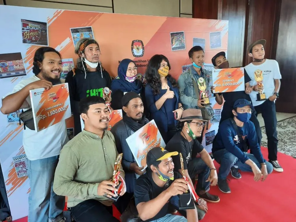 Disukai Warga, Seniman Jogja Juara 1 Lomba Mural Pilbup Sidoarjo